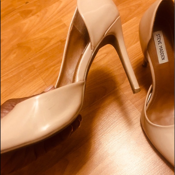 Steve Madden Nude Pumps - Picture 4 of 5